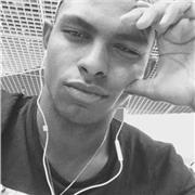 Parlo sei lingue e ho una grande passione per l’insegnamento di esse